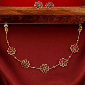 Prajina 5 Flower Gold Ball Short Neckpiece With Stud