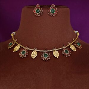 Sreelekha Floral Oval Kashi Short Neckpiece With Earring