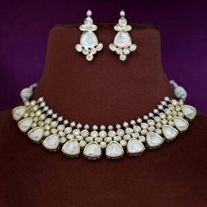 Premuim Hanithra Kundan Pearl Short Neckpiece With Earring