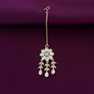 Falguni Kundan Flower Tikka