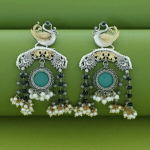 Relna Glossy Pearl Earring