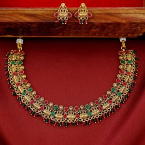Dhwani Devi Beaded Short Neckpiece With Stud