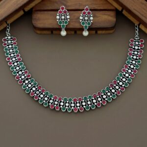 Lucy Antique Short Neckpiece With Earring