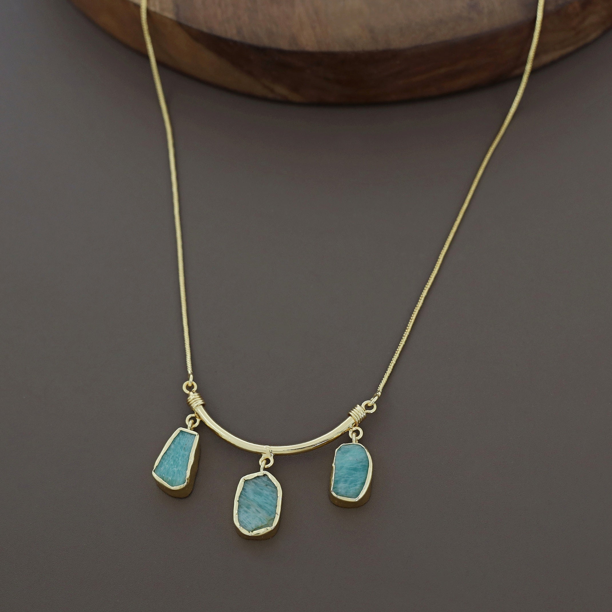 Amba Three Stone Neckpiece - Image 10