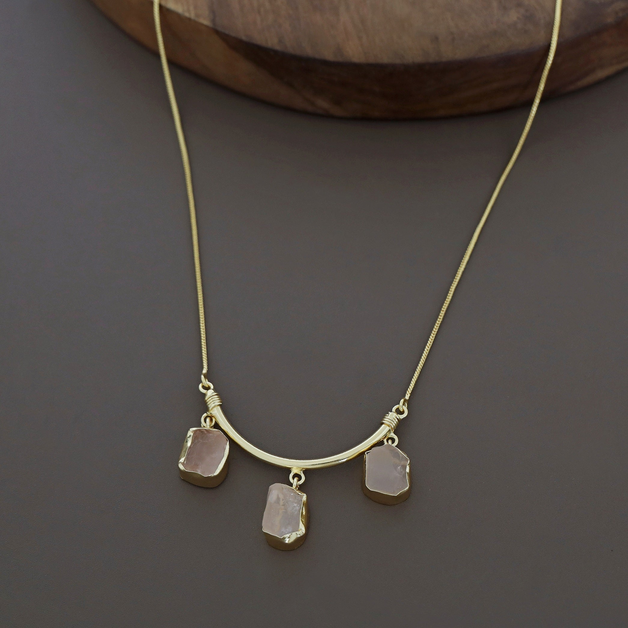 Amba Three Stone Neckpiece - Image 11