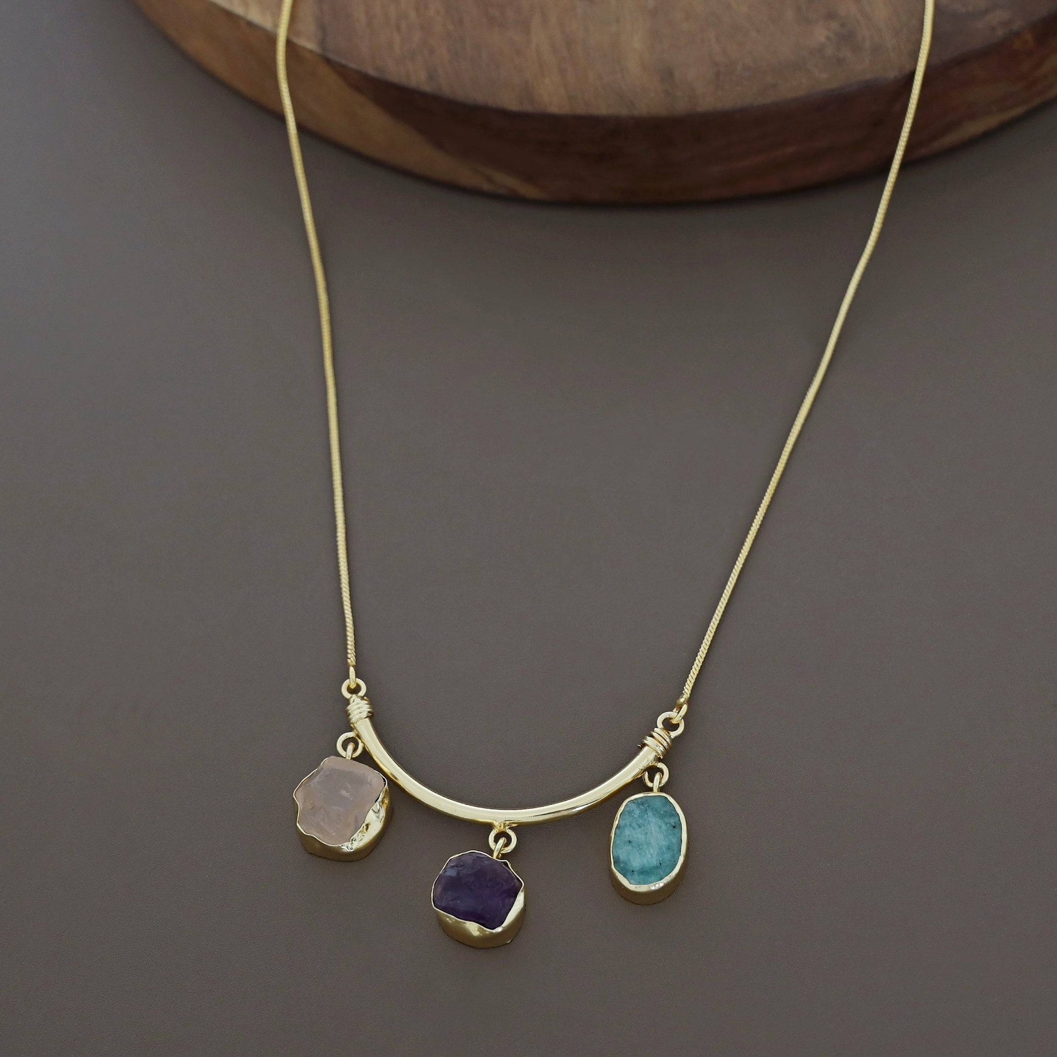 Amba Three Stone Neckpiece - Image 12
