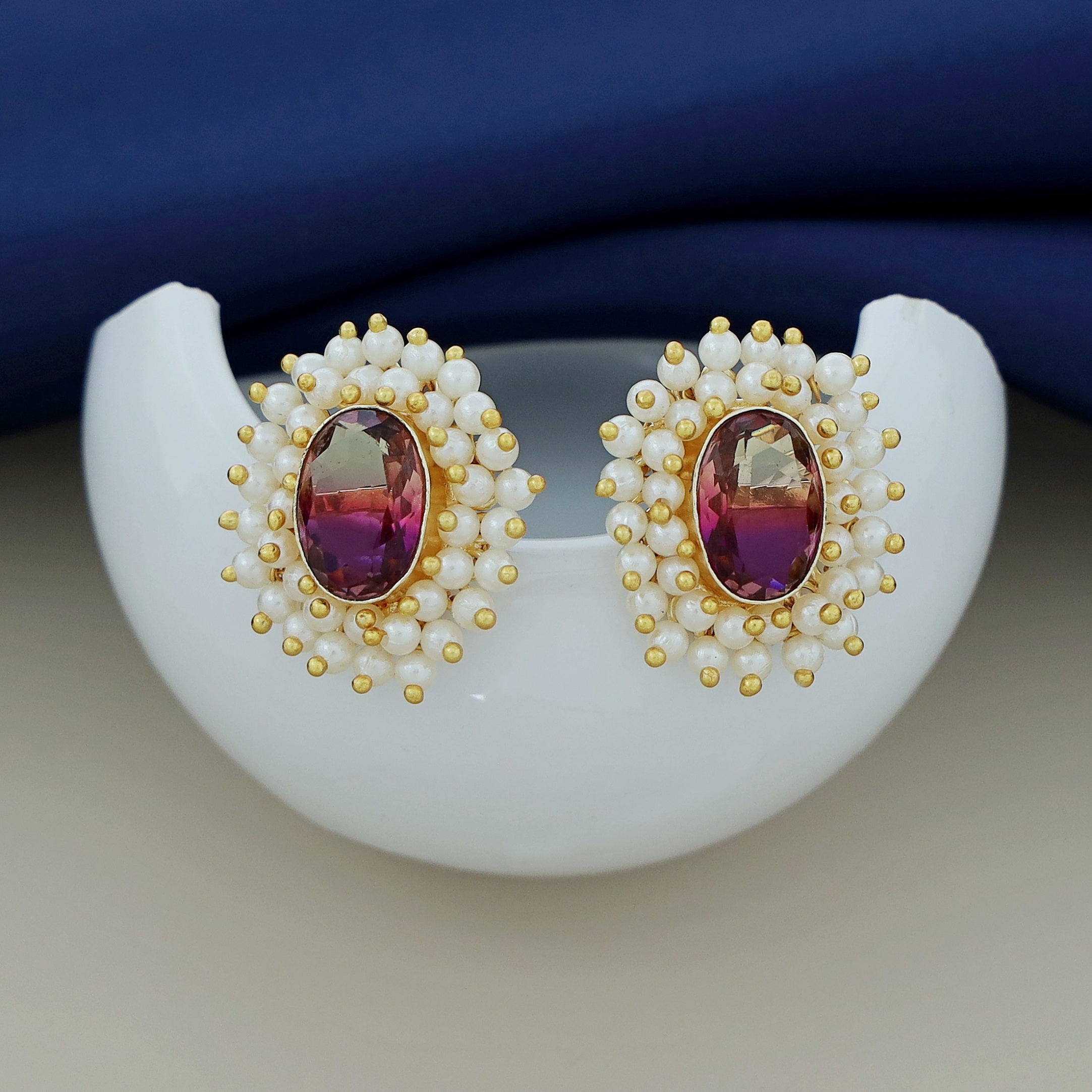 Ahelia Glossy Oval Cluster Pearl Earring - Image 35
