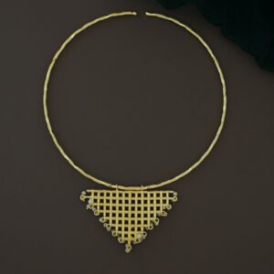 Sukhwinder Golden Triangle Pearl Hammered Neck Cuff