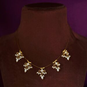 Vihara Mini Drop Glossy Stone Pearl String Neckpiece