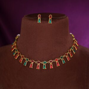Tanmaya Kemp Stone Short Neckpiece With Earring
