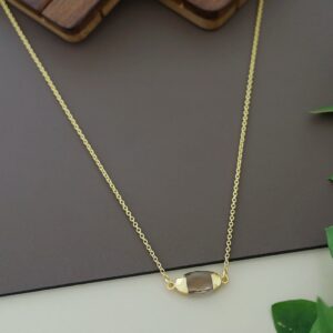 Jiniya Single Glossy Neckpiece