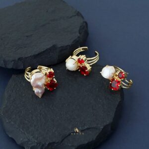 Vajra Glossy Stone Baroque Ring