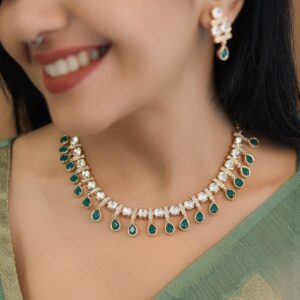 Lainika Kundan Drop Glossy Neckpiece With Earring