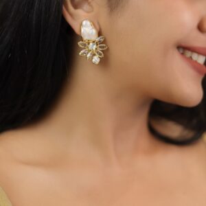 Resilea Glossy Floral Baroque Earring