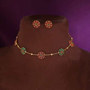Trinayani 5 Flower Golden Ball Short Neckpiece With Stud