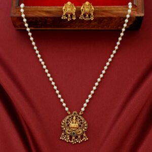 Deesha Devi Pendant Pearl Neckpiece With Earring