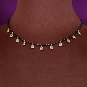 Ayushivi Square Glossy Short Mangalsutra