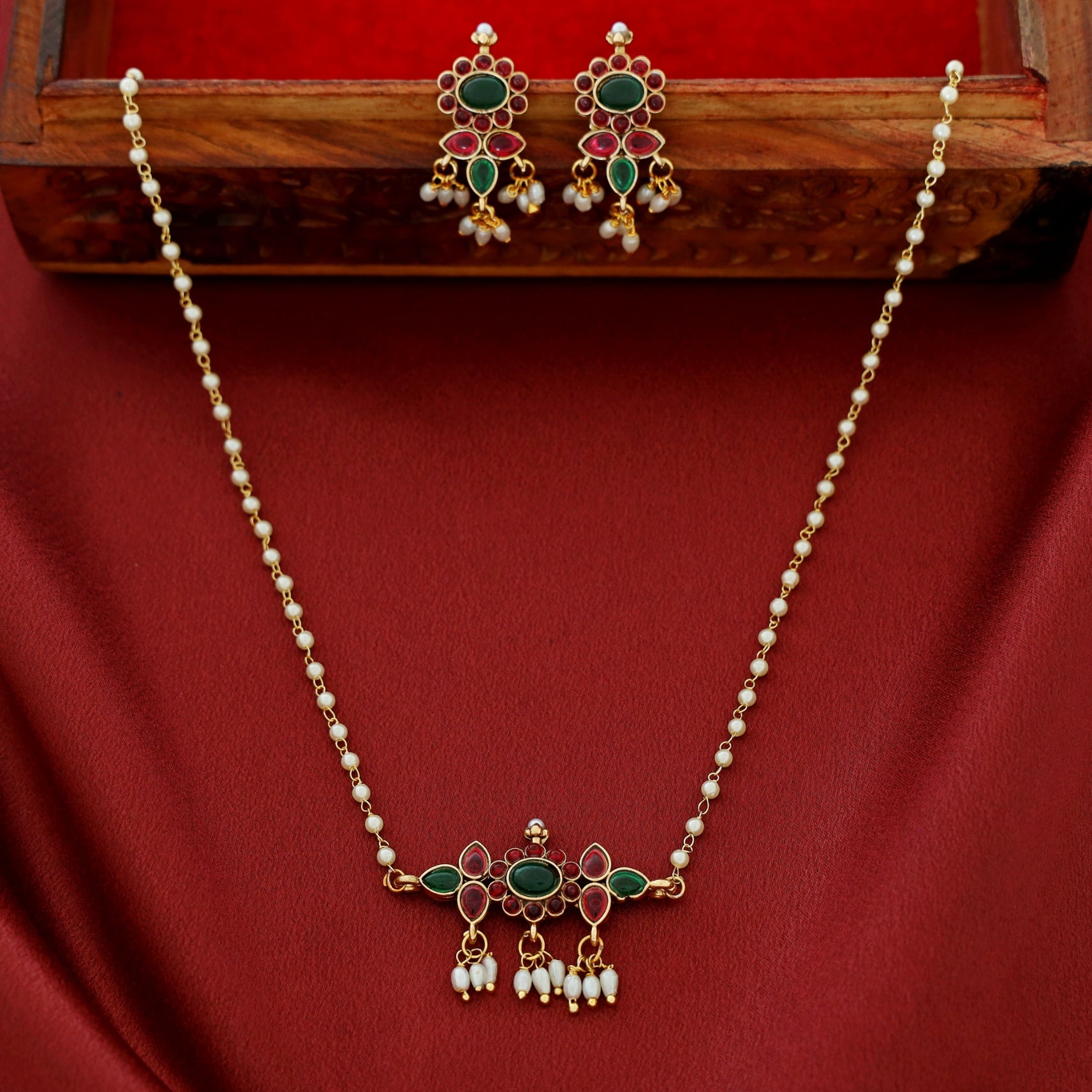 Binaisha Floral Pearl Neckpiece With Earring - Image 3