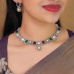 Amudha Kundan Neckpiece With Earring