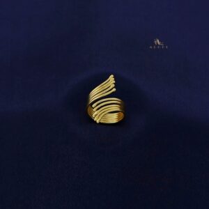 Bryce Golden Curl Ring