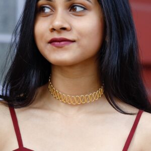 Anslie Curved Wave Gold Neck Cuff