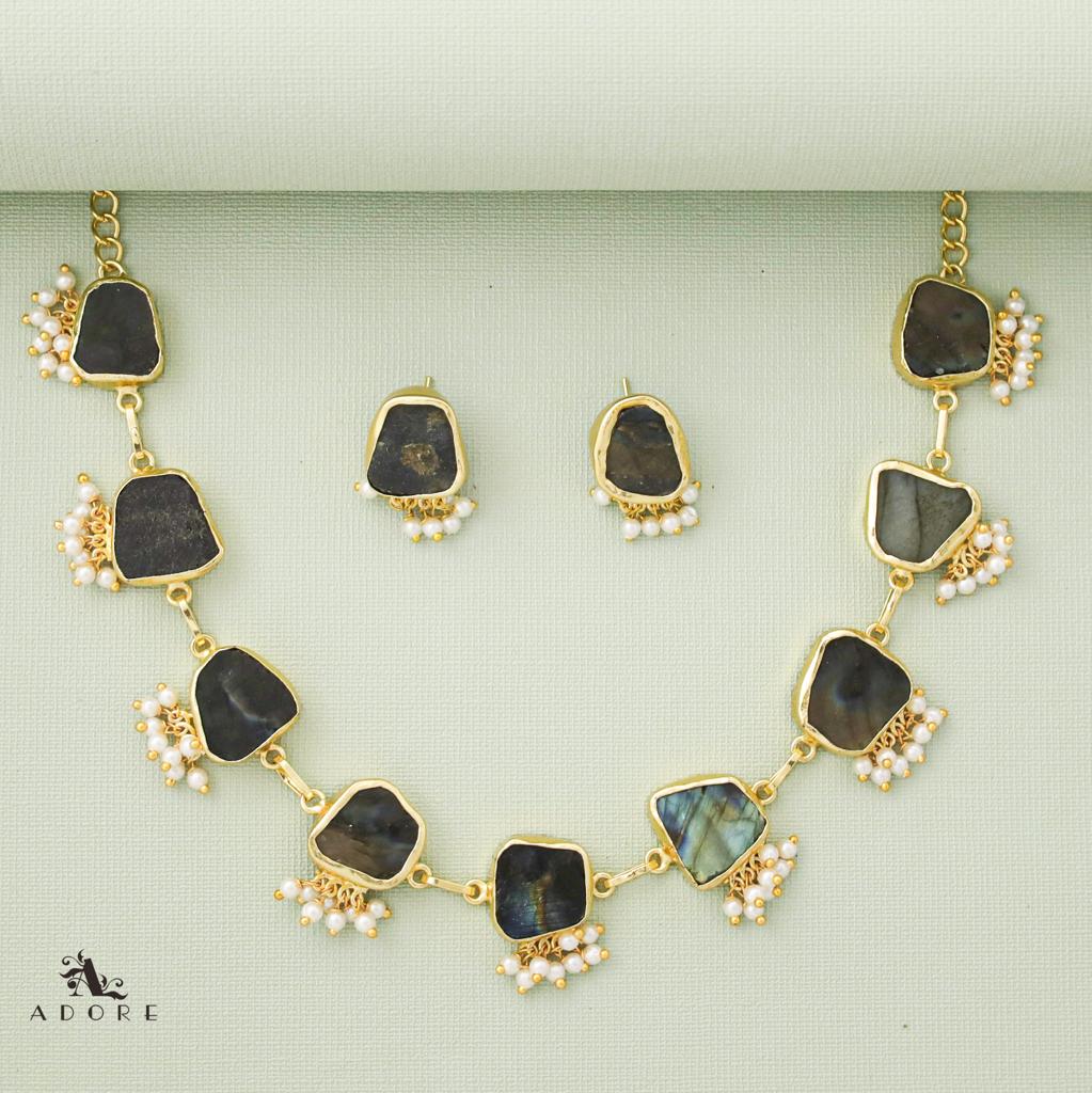 Alessandria Raw Stone Pearl Short Neckpiece With Earring - Image 25