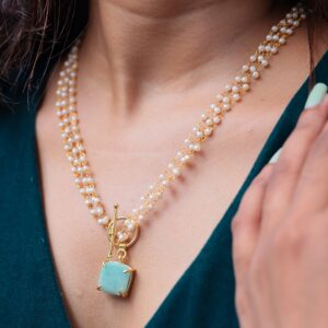 Carly Ring Raw Stone Pearl Neckpiece