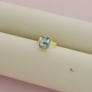 Tiny Rectangle Single Stone Ring