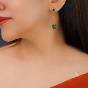 Tusharika Golden Wavy Glossy Earring