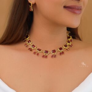 Firouz Glossy Short Neckpiece With Earring