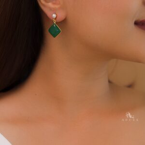 Sonia Golden Pearl Earring