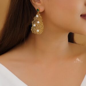 Odeza Golden Alga Tetra Pearl Glossy Earring