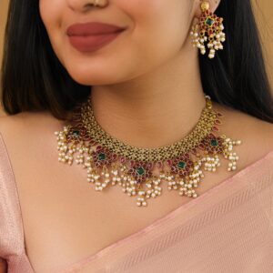 Hridyanshi Kemp Stone Cluster Pearl Short Neckpiece With Earring