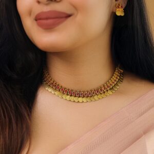 Manjari Kashi Drop Stone Short Neckpiece With Earring