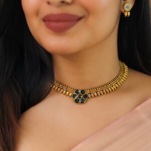 Trishana Enamel Flower Short Neckpiece With Earring