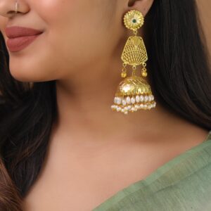 Ravina Cluster Pearl Ghunguroo Kashmiri Jhumka