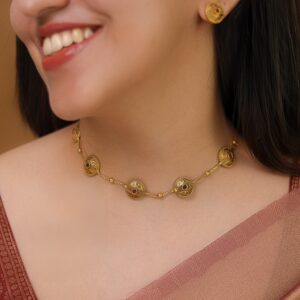 Purna 5 Circle Ball Choker With Stud