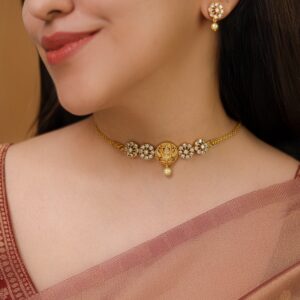 Rageswari Pearl Tetra Flower Choker With Earring
