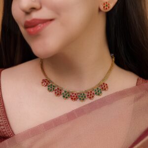 Sarisha 9 Flower Short Neckpiece With Stud