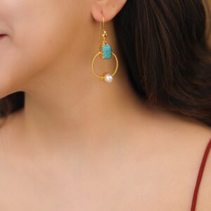 Riley Golden Twisted Circle Pearl Drop