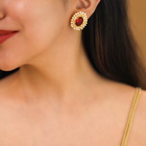 Ahelia Glossy Oval Cluster Pearl Earring