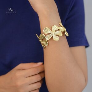 Farzana Handmade Golden 5 Flower Hand Cuff