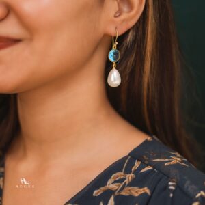 Rakhee Pearl Drop Earring