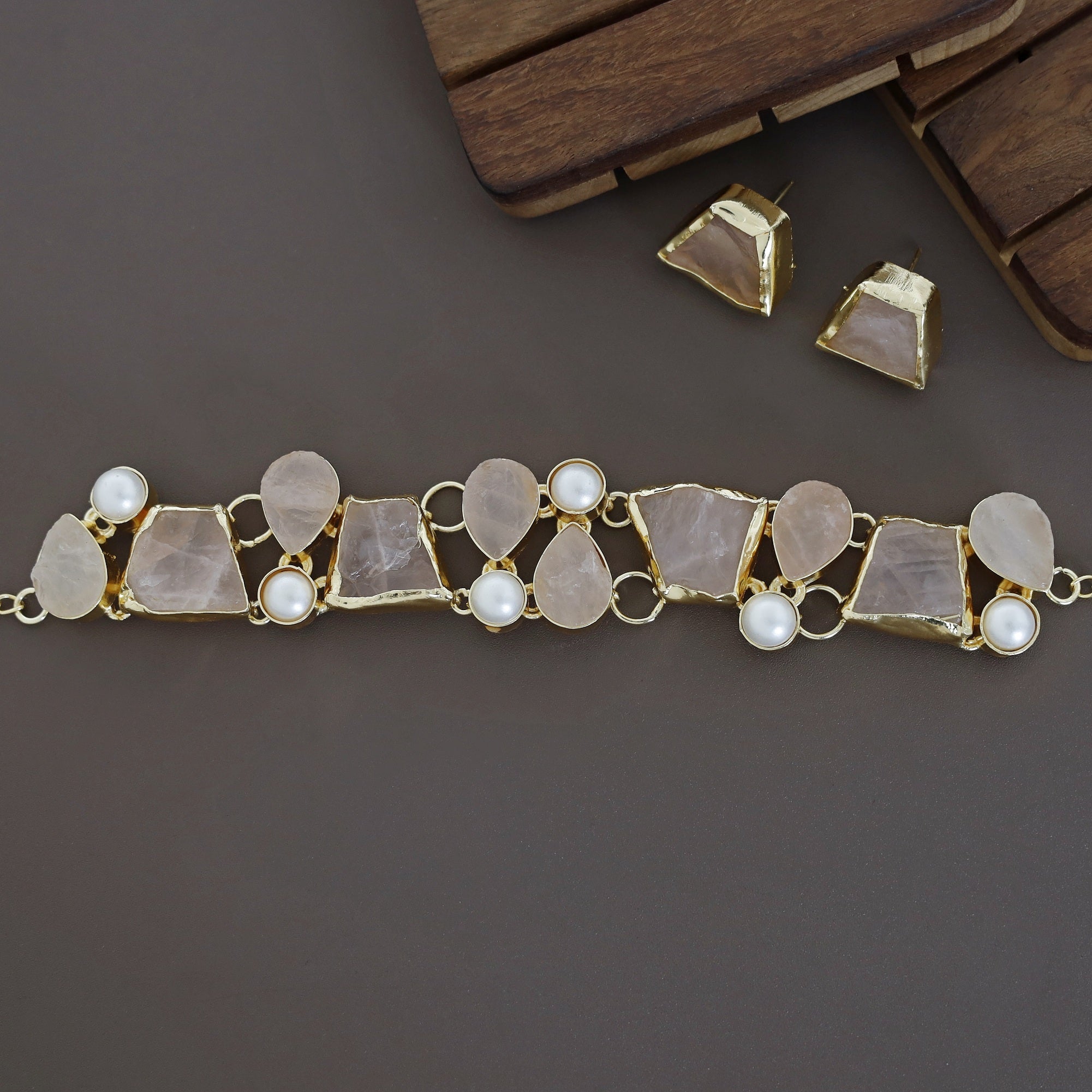 Brenda Golden Raw Stone + Pearl Choker With Stud - Image 12