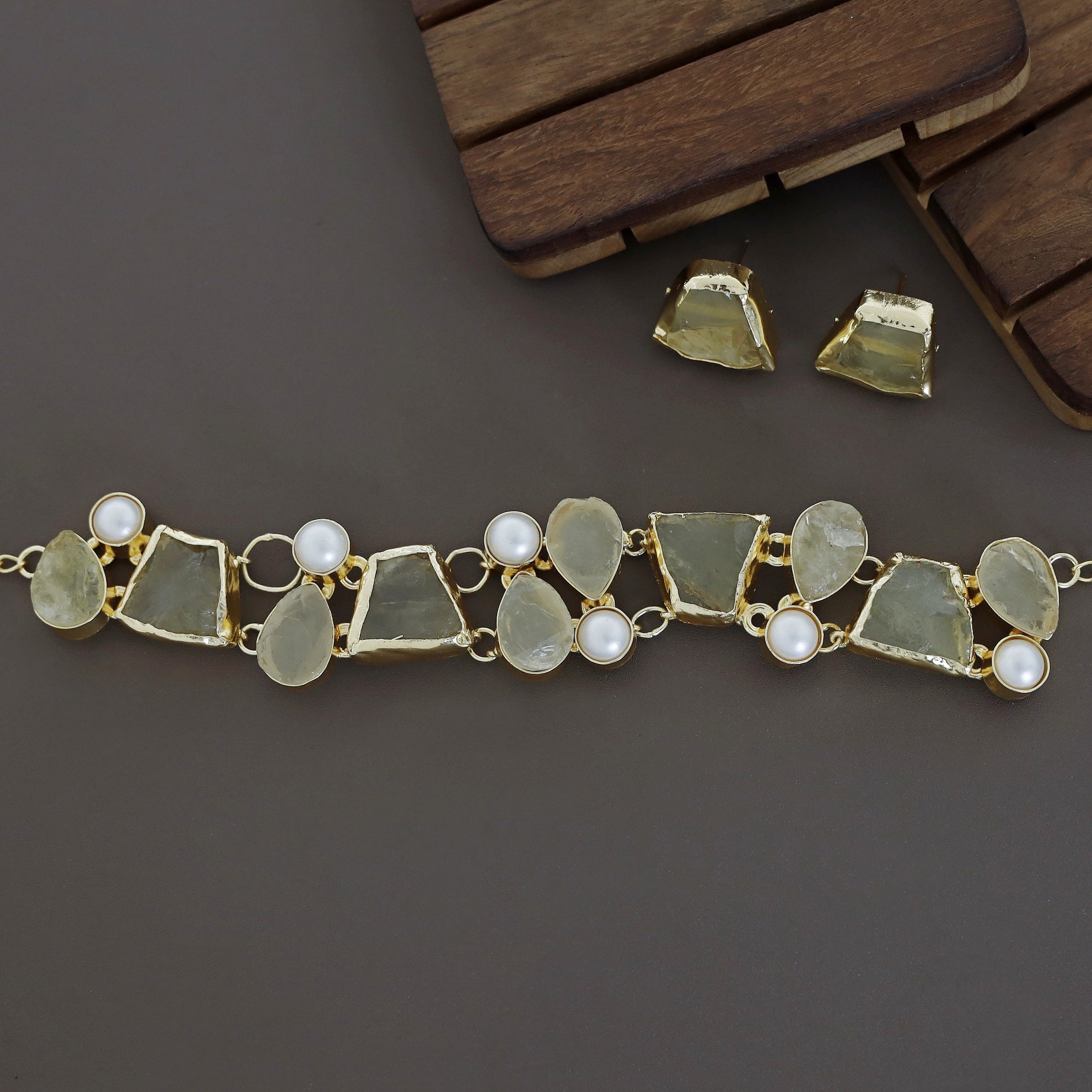 Brenda Golden Raw Stone + Pearl Choker With Stud - Image 13