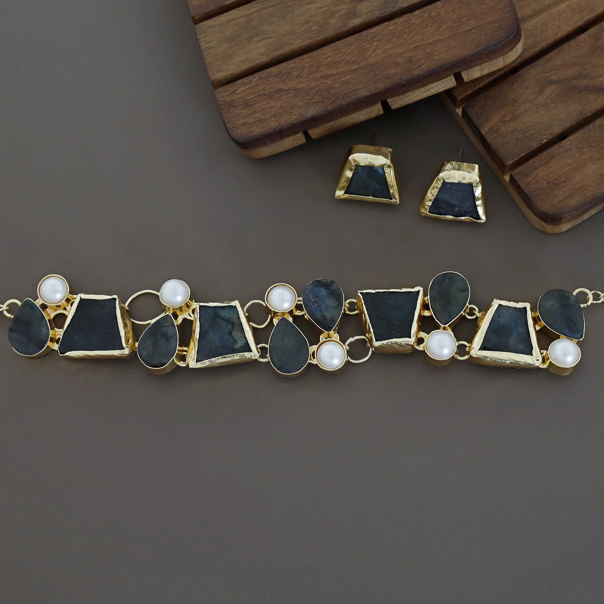 Brenda Golden Raw Stone + Pearl Choker With Stud - Image 16