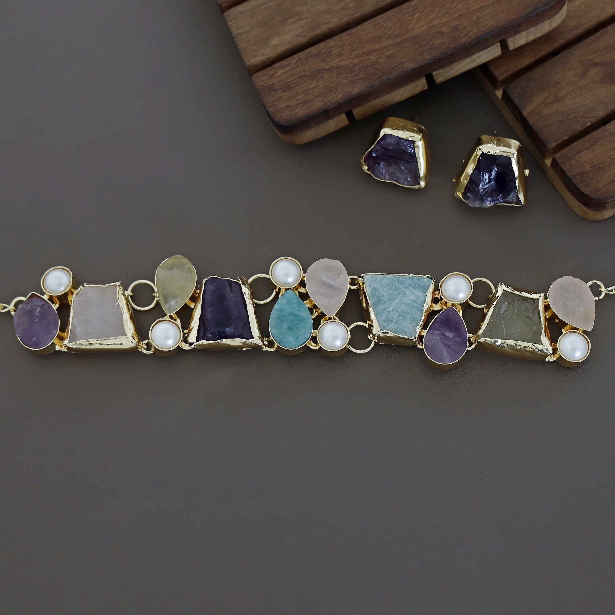 Brenda Golden Raw Stone + Pearl Choker With Stud - Image 18