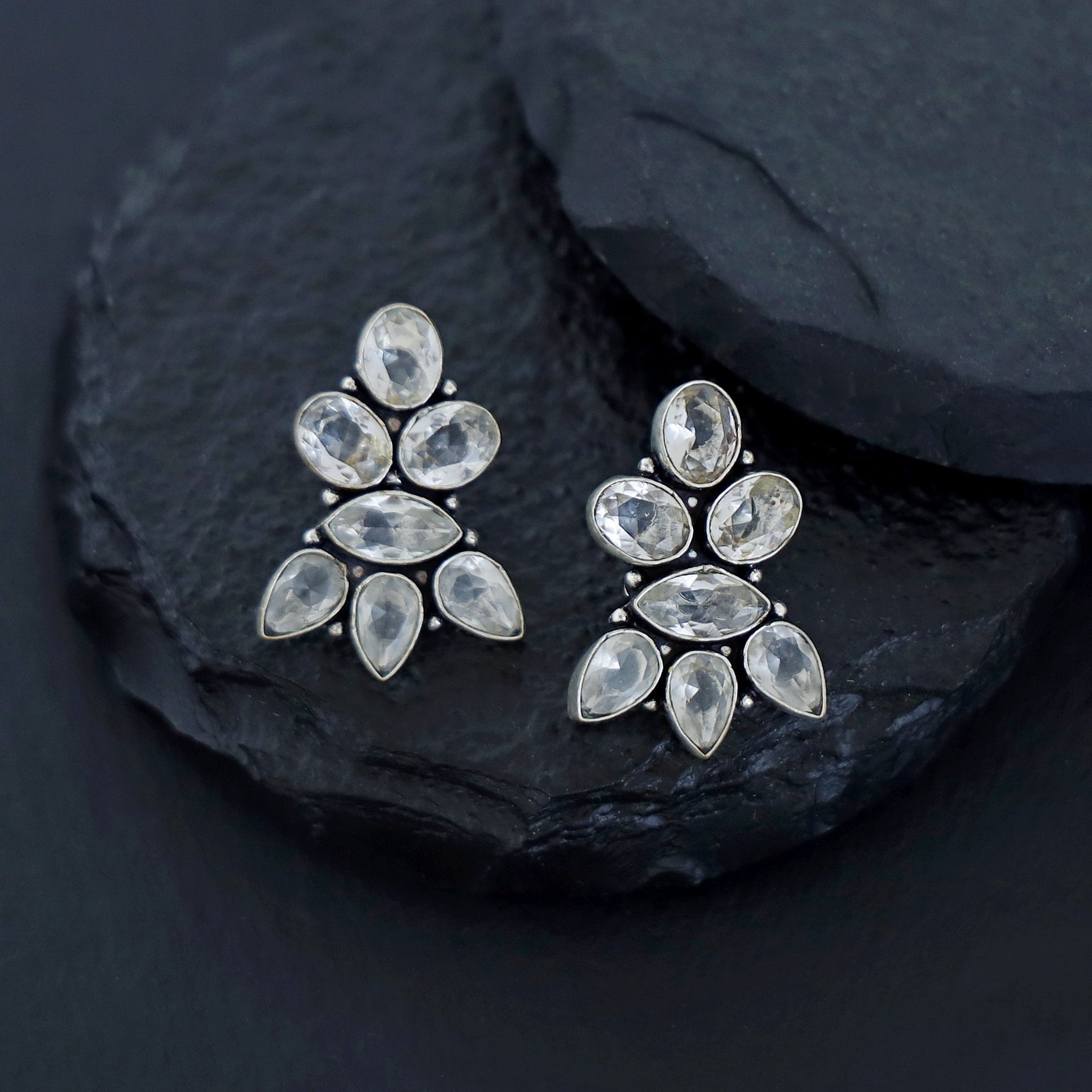 Amaryllis Glossy Earring - Image 4