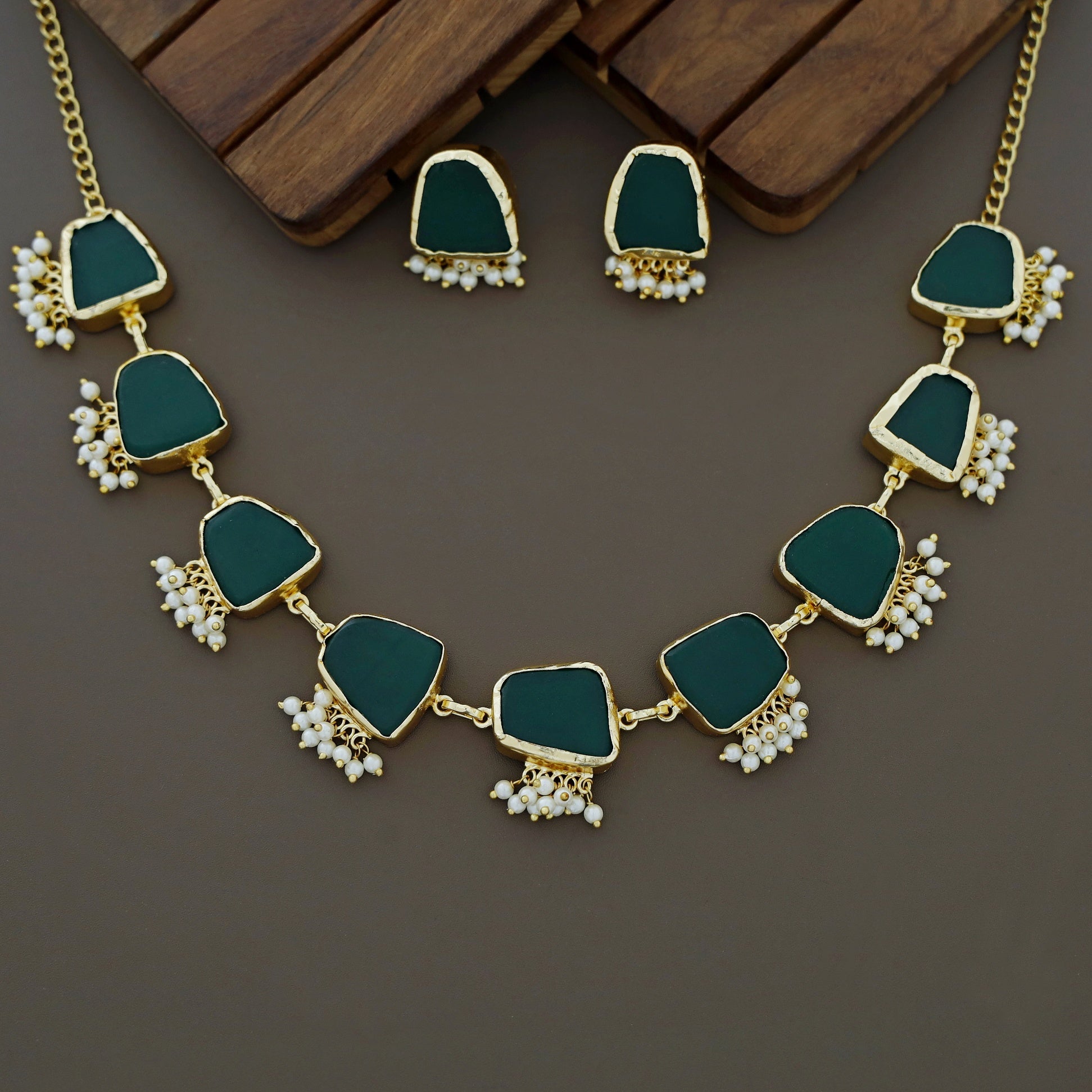 Alessandria Raw Stone Pearl Short Neckpiece With Earring - Image 7