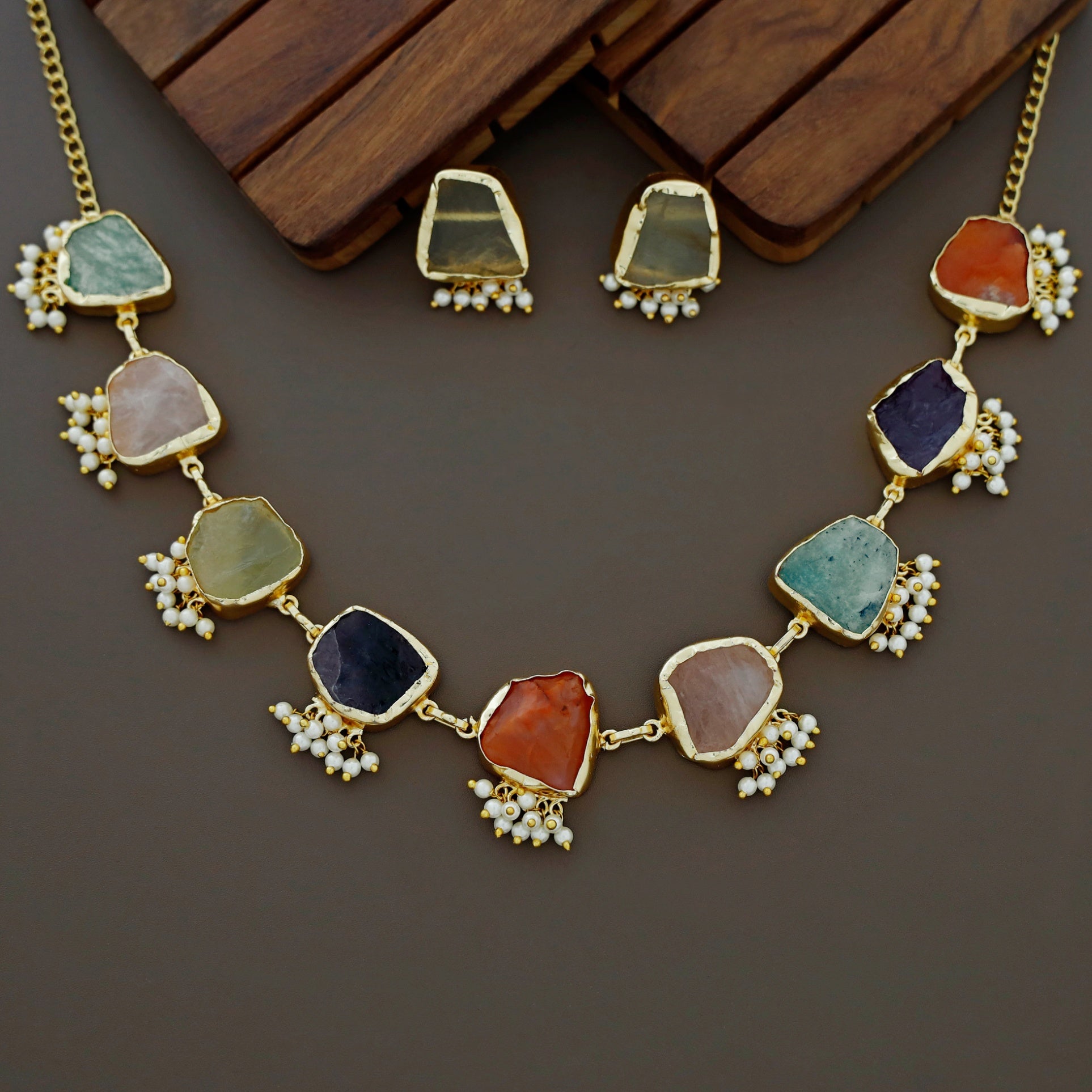 Alessandria Raw Stone Pearl Short Neckpiece With Earring - Image 4